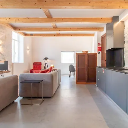 Stylish Duplex By Lovelystay Apartament