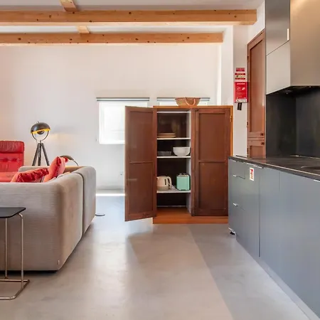 Apartment Stylish Duplex By Lovelystay