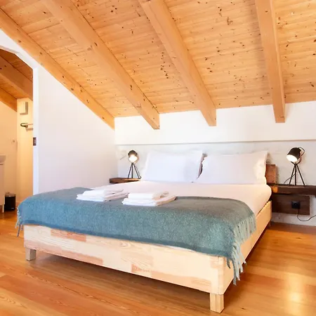 Stylish Duplex By Lovelystay *