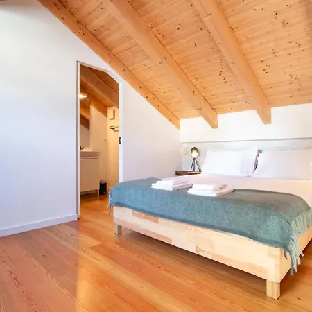 Daire Stylish Duplex By Lovelystay Porto