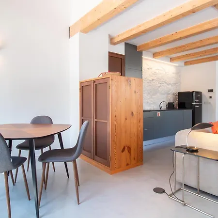 Stylish Duplex By Lovelystay *
